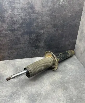 Volkswagen Touran I Front shock absorber/damper