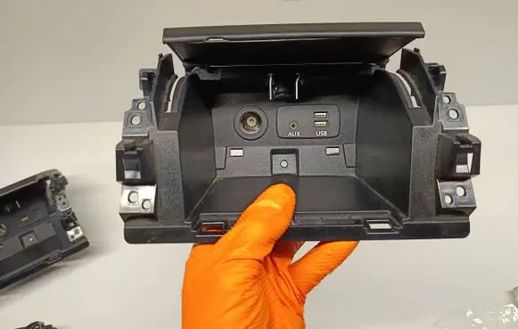 Subaru Outback (BS) Glove box 66120AL00A