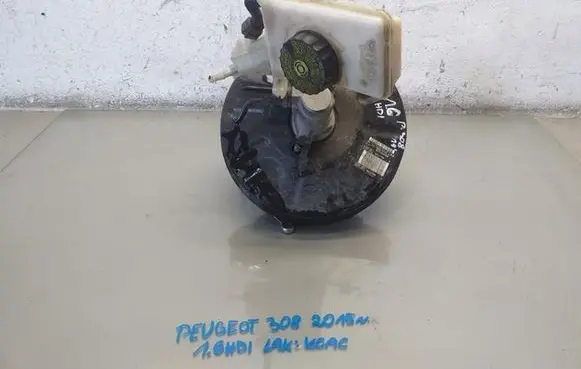 Peugeot 308 Master brake cylinder 9675405480