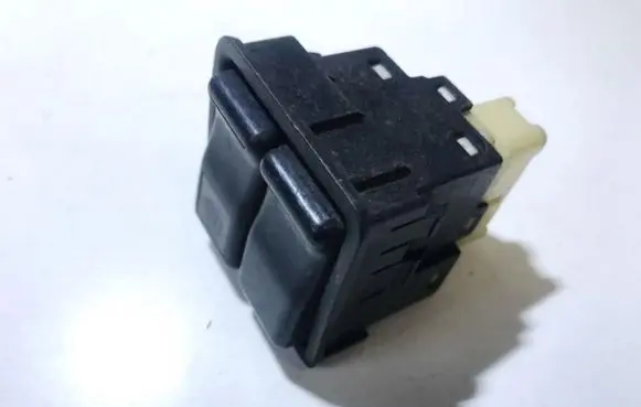 Toyota Corolla E100 Windscreen/window heater switch 185509