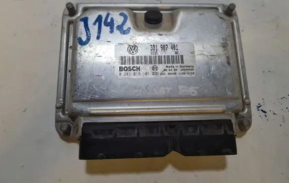 Volkswagen PASSAT B5 Engine control unit/module 3B1907401