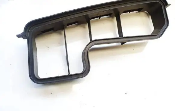 Lexus IS 200-300 Engine cover (trim)