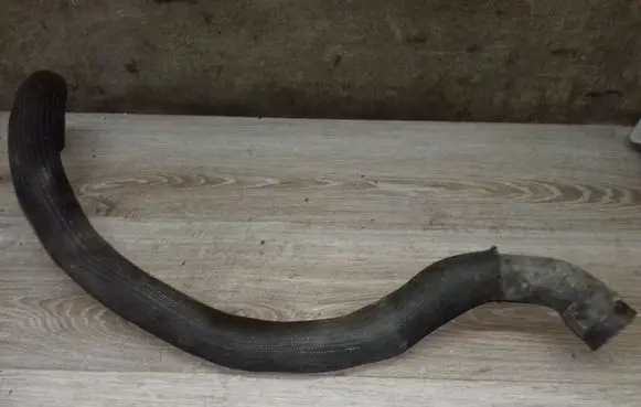 Volvo V70 Engine coolant pipe/hose 08671573