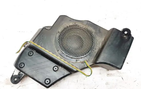 Dodge Caliber Front door speaker 0467232440 04672324-40