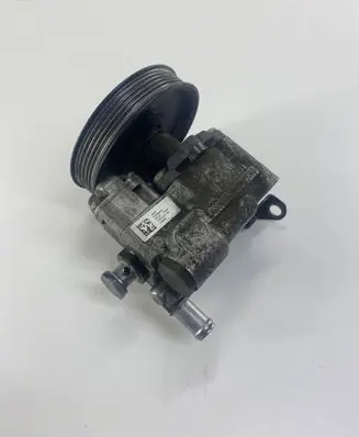 BMW 1 E81 E87 Power steering pump 7652974109 678084803