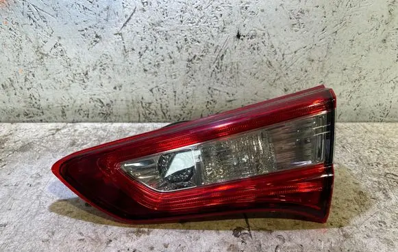 Toyota Yaris Tailgate rear/tail lights