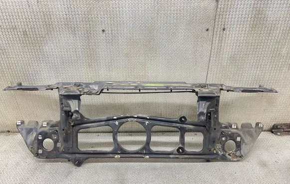 BMW 5 E39 Radiator support slam panel