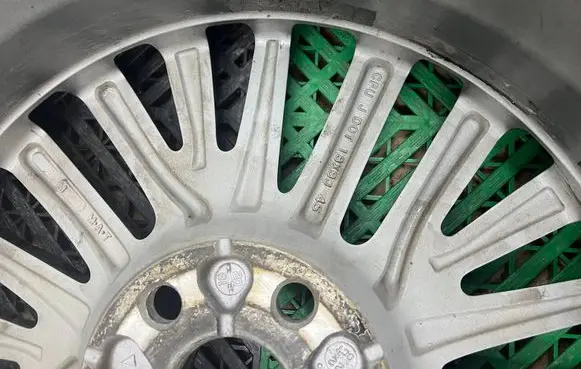 Lexus ES 250 - 300 - 330 R18 alloy rim 