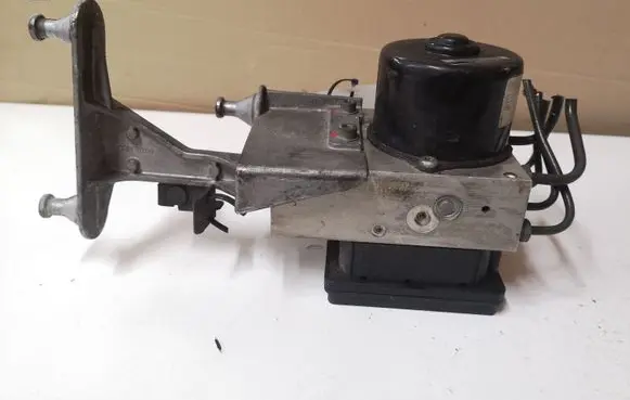 Mercedes-Benz C W203 ABS Pump A2095452532 00002128E2 10092515363