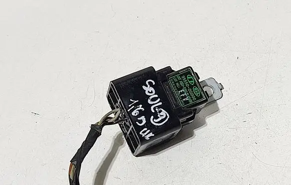 Toyota Prius (XW20) Day light relay 955502G000