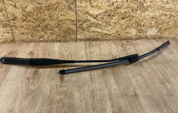 Ford Focus Front wiper blade arm 4M5117526AC