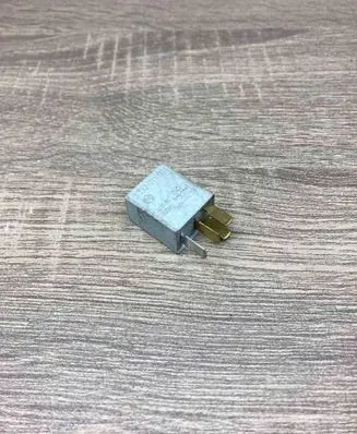 Toyota Aygo AB10 Other relay 0332011001