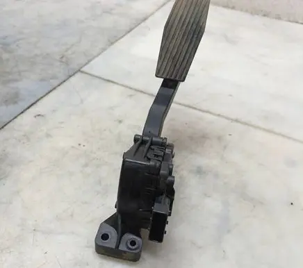 Opel Vectra C Accelerator throttle pedal 9186724 6PV00832200