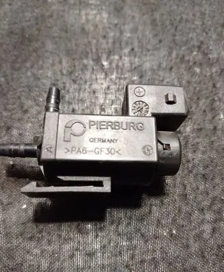 BMW X5 F15 Turbo solenoid valve 70231800 14T063 7810831
