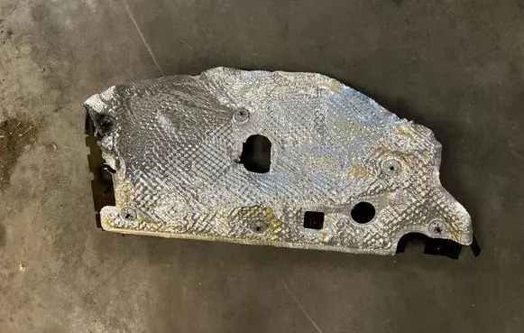 Porsche Macan (95B) Exhaust heat shield 95B819532A