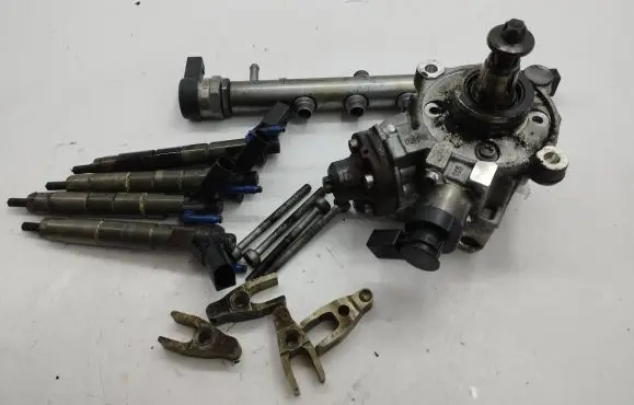 Mercedes-Benz E W213 Fuel injection system set A6540700187 A654070001 A6540700095