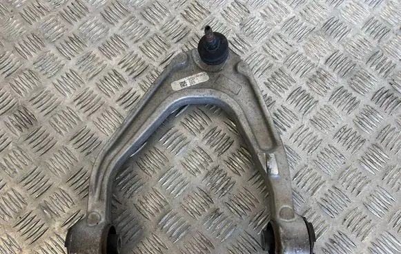 Maserati Ghibli Front lower control arm/wishbone 06700041860