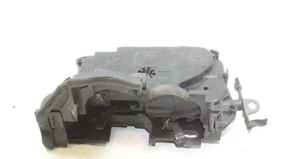 BMW 1 E82 E88 Front door lock 7059968
