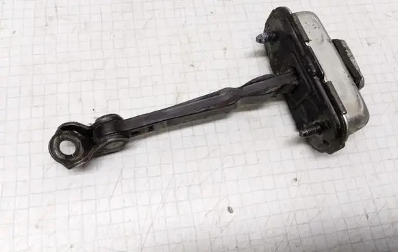 KIA Ceed Front door check strap stopper