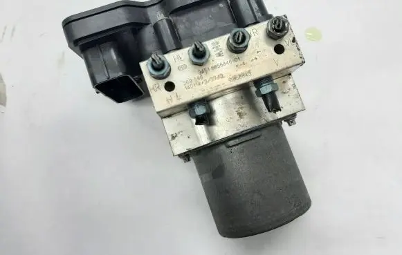 BMW 5 F10 F11 ABS Pump 6869402 6869401