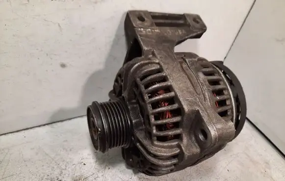 Volvo V70 Generator/alternator 8676498