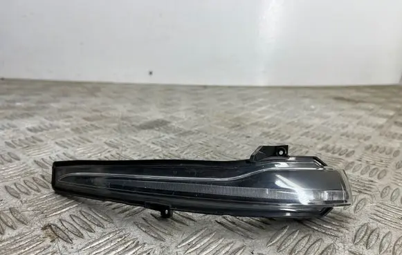 Mercedes-Benz C W205 Mirror indicator light A3170639 A3170539