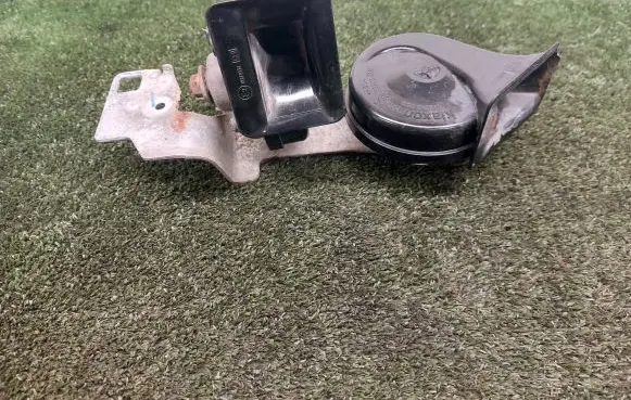 Audi A6 S6 C6 4F Horn signal 0092018