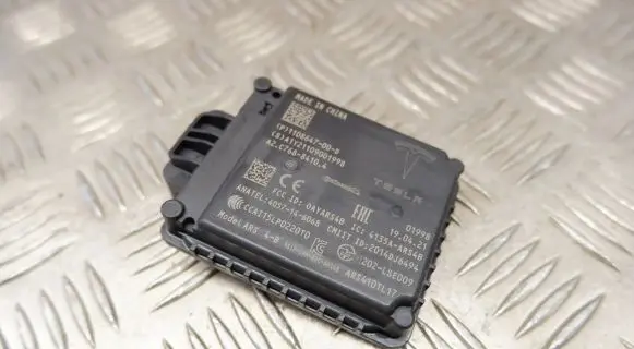 Tesla Model 3 Distronic sensor radar 110864700D
