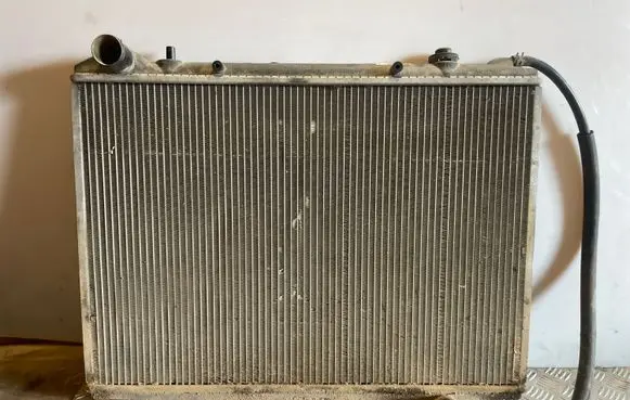 Opel Frontera B Coolant radiator 97222008