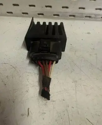 Volkswagen Golf VII Fuel injection pump control unit/module 5Q0906121K