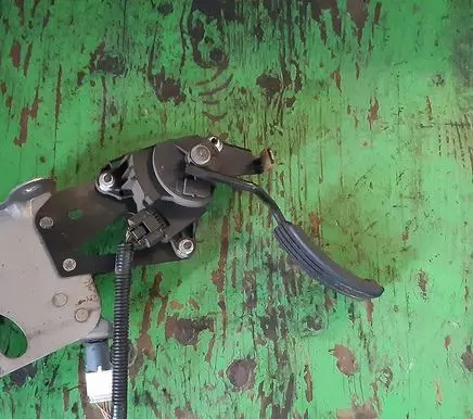 Renault Megane II Accelerator throttle pedal 8200159647