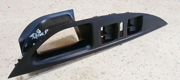 Seat Altea Front door window switch trim 5P1867171A 156022462