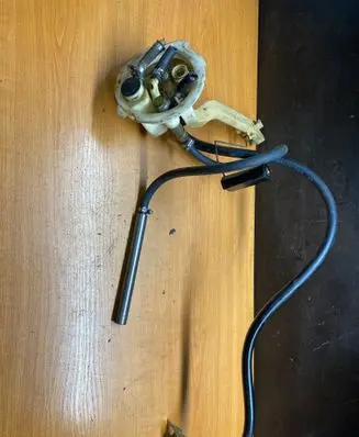 Audi 100 S4 C4 Fuel level sensor 443919045S