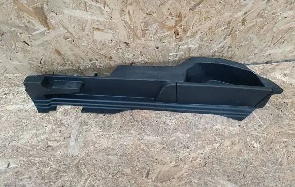 Trunk/boot lower side trim panel