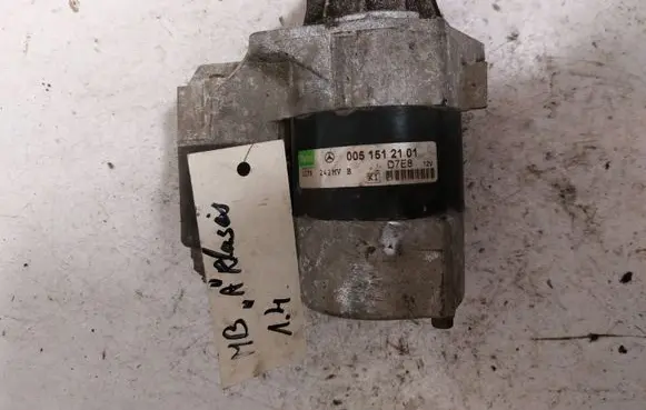 Mercedes-Benz A W168 Starter motor 0051512101 D7E8