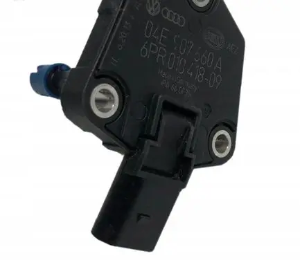 Audi A1 Oil level sensor 04E907660D