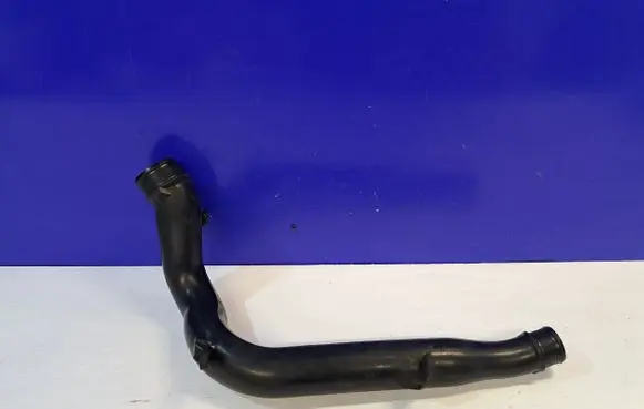 Volvo V70 Intercooler hose/pipe 8624887
