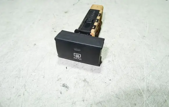 Hyundai Santa Fe Windscreen/window heater switch 202002962