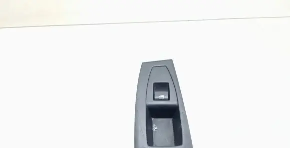 BMW 2 F46 Electric window control switch 9208107