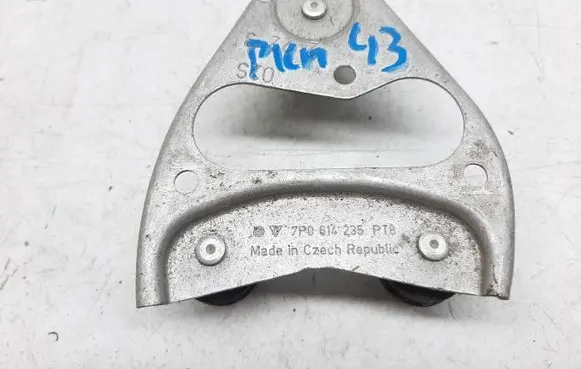 Volkswagen Touareg II ABS pump bracket 7P0614235
