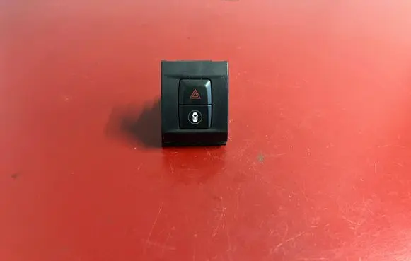 BMW X3 G01 Hazard light switch 6993055 61316993055