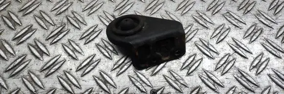 Radiator mount bracket