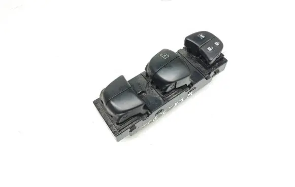 Nissan Qashqai Electric window control switch