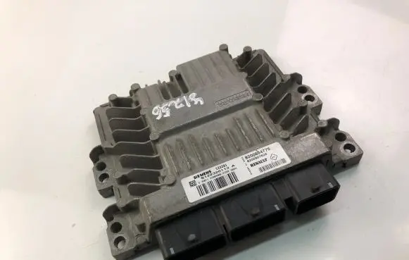 Renault Megane I Engine control unit/module ECU 8200804775 S122326113A