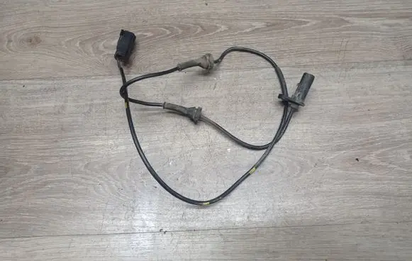 Volvo V70 ABS brake wheel speed sensor 9496961