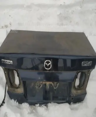 Mazda 626 Tailgate/trunk/boot lid melynas