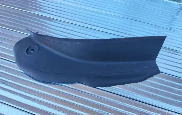 Rear/tail light trim molding