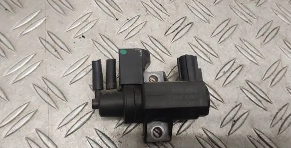 Toyota Avensis T270 Turbo solenoid valve 258190R011
