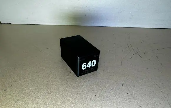 Audi A4 S4 B7 8E 8H Other relay 8E0907307D 5WK11551 7038900294