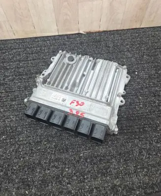 BMW 3 F30 F35 F31 Engine control unit/module 8693213 12148693213 0261S18704
